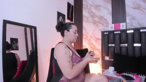 Snapshot of katherina_diaz chatting on May 2026 02:30:01 AM Katherina online show from May 2026 02:30:01 AM