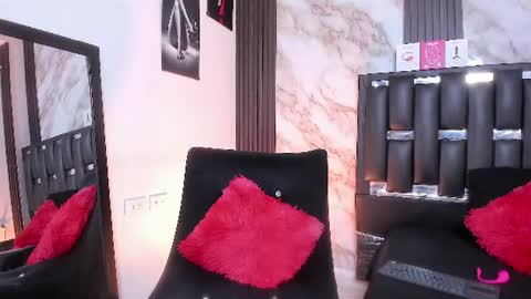 Snapshot of katherina_diaz chatting on June 2026 01:38:02 AM Katherina online show from June 2026 01:38:02 AM