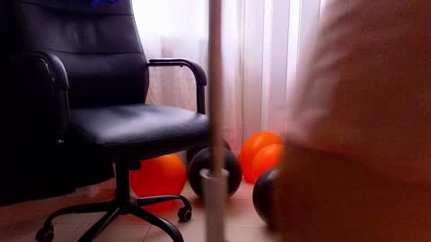 Snapshot of katherinepeti chatting on October 2025 04:08:02 PM KT new account online show from October 2025 04:08:02 PM