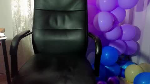 Snapshot of katherinepeti chatting on November 2025 09:37:01 PM KT new account online show from November 2025 09:37:01 PM