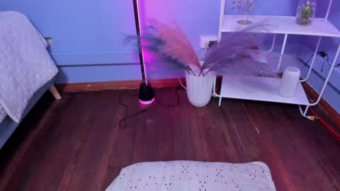 Snapshot of kathia_saenz chatting on November 2025 04:33:02 AM Kathia online show from November 2025 04:33:02 AM