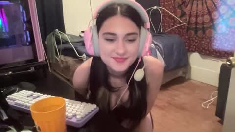 Kathryn online show from October 2025 11:36:01 PM