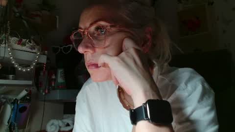 Snapshot of kathleenedwards chatting on July 2026 07:43:01 AM Kathleen online show from July 2026 07:43:01 AM