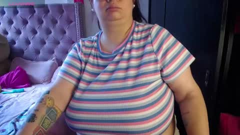 Snapshot of kathybigboobsbbw_ chatting on June 2026 05:06:01 PM kathybigboobsbbw_ online show from June 2026 05:06:01 PM