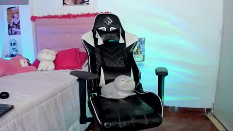 valentina  online show from February 2026 01:21:01 PM