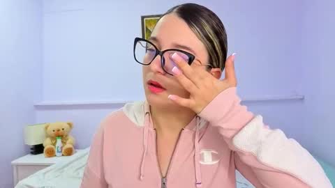 Khaterine online show from October 2025 11:55:01 AM