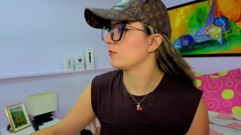 Snapshot of katia_foxx chatting on April 2026 12:11:02 PM Khaterine online show from April 2026 12:11:02 PM