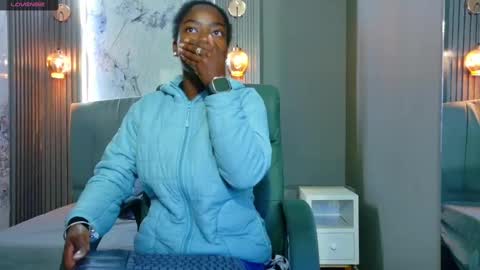 Katia online show from October 2025 11:30:01 AM