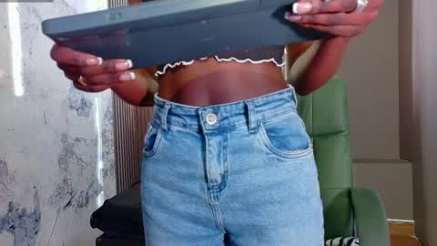 Katia online show from November 2025 11:53:01 AM