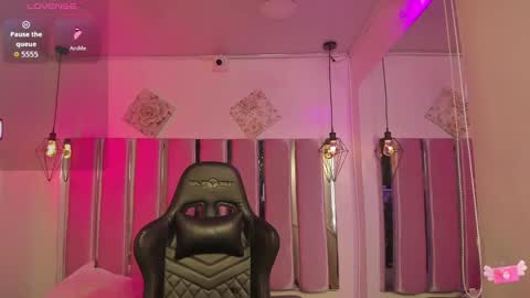 KATIA  online show from October 2025 12:04:02 PM