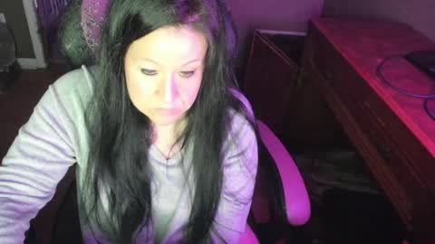 Katie online show from December 2024 04:18:02 AM