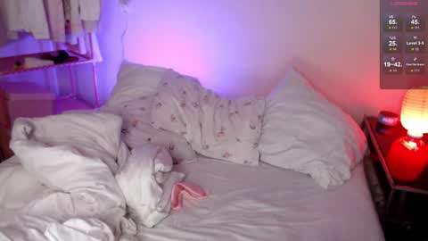 Katie Deville online show from November 2025 11:26:01 PM