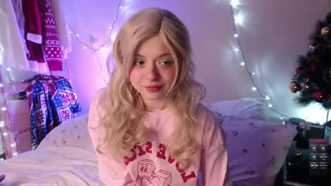 Snapshot of katie_deville chatting on December 2025 12:06:01 AM Katie Deville online show from December 2025 12:06:01 AM