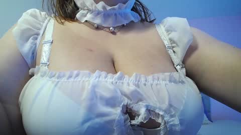 katerin Joness online show from December 2024 01:33:01 PM