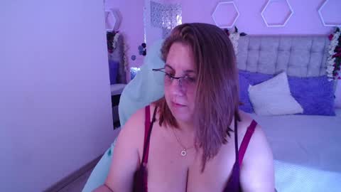 katerin Joness online show from December 2024 03:35:01 PM