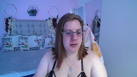 katerin Joness online show from January 2025 12:45:02 PM