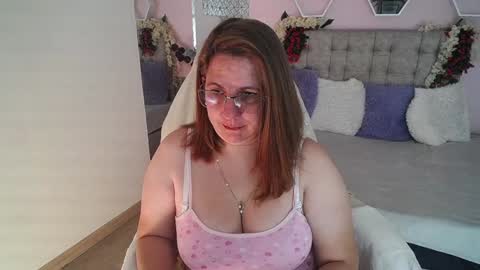 katerin Joness online show from February 2025 12:50:01 PM