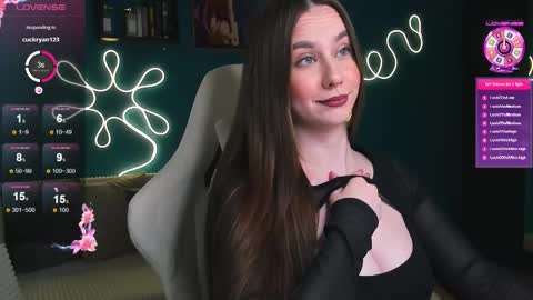 Katie online show from October 2025 09:59:02 PM