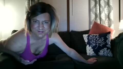 Snapshot of katieutopia chatting on January 2026 04:28:01 AM katieutopia online show from January 2026 04:28:01 AM