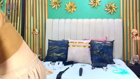 Snapshot of katlyn_martins chatting on February 2025 07:10:02 PM K A T L Y N online show from February 2025 07:10:02 PM