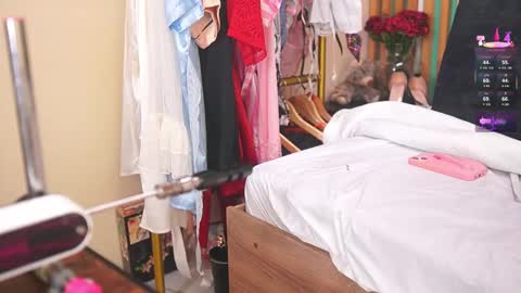 Snapshot of katlyn_martins chatting on November 2025 06:09:02 PM K A T L Y N online show from November 2025 06:09:02 PM