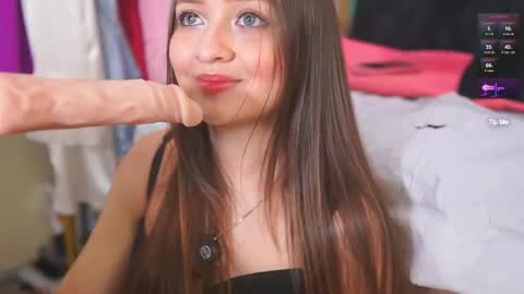 Snapshot of katlyn_martins chatting on November 2025 08:40:01 PM K A T L Y N online show from November 2025 08:40:01 PM