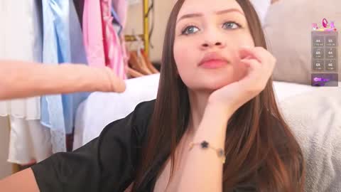 Snapshot of katlyn_martins chatting on November 2025 07:05:02 PM K A T L Y N online show from November 2025 07:05:02 PM