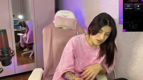 Snapshot of katrin_kristal chatting on January 2025 06:34:02 PM naked in pvt show 100 tk online show from January 2025 06:34:02 PM