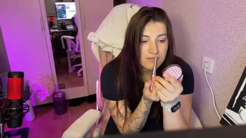 Snapshot of katrin_kristal chatting on November 2025 03:13:02 PM naked in pvt show 100 tk online show from November 2025 03:13:02 PM