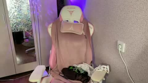 Snapshot of katrin_kristal chatting on April 2026 09:37:01 AM naked in pvt show 100 tk online show from April 2026 09:37:01 AM