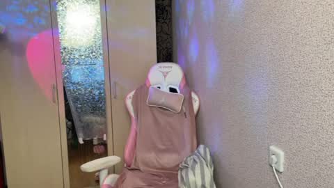 Snapshot of katrin_kristal chatting on April 2026 04:26:01 PM naked in pvt show 100 tk online show from April 2026 04:26:01 PM