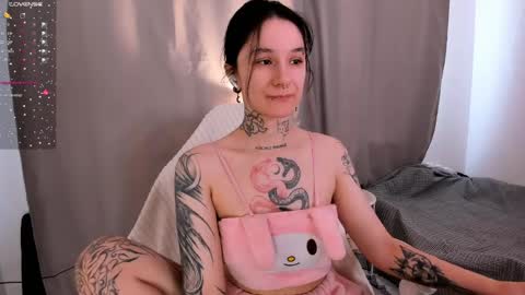Snapshot of katrina_h0w chatting on May 2026 03:57:02 AM katrina_h0w online show from May 2026 03:57:02 AM