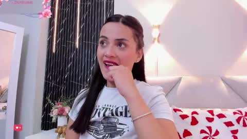 Keyla online show from December 2025 07:09:01 PM