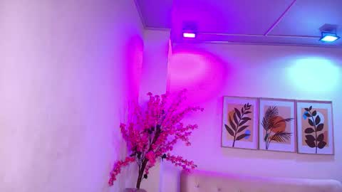 Snapshot of katrina_spencer chatting on November 2025 07:06:01 PM Katrina online show from November 2025 07:06:01 PM