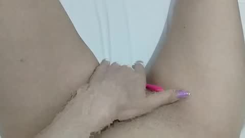 katrina  dont forget to give me thumbs up online show from December 2025 06:56:02 PM