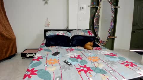 Snapshot of katrinrosex chatting on September 2025 08:58:01 PM Katrin online show from September 2025 08:58:01 PM