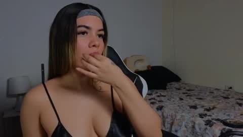 Snapshot of katt_bdsm chatting on April 2026 02:50:01 PM Katt online show from April 2026 02:50:01 PM