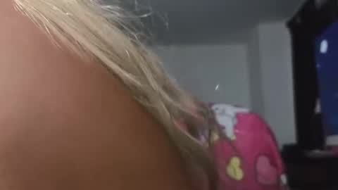 Snapshot of katty_bluntt chatting on December 2024 07:58:02 AM Luu sell online show from December 2024 07:58:02 AM