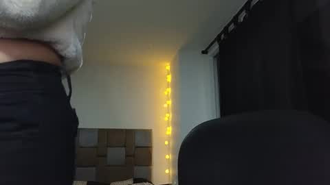 Snapshot of katty_bluntt chatting on January 2025 02:51:02 AM Luu sell online show from January 2025 02:51:02 AM