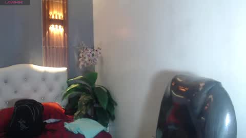 Snapshot of katty_findom_ chatting on November 2025 12:48:01 PM katty online show from November 2025 12:48:01 PM