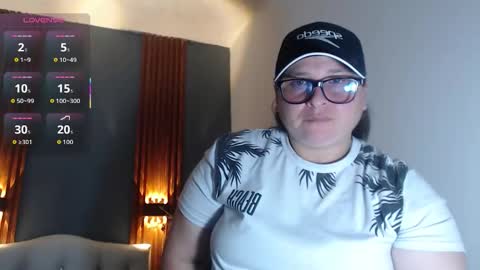 Snapshot of katty_findom_ chatting on November 2025 12:30:01 PM katty online show from November 2025 12:30:01 PM