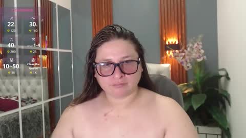 Snapshot of katty_findom_ chatting on December 2025 12:32:02 PM katty online show from December 2025 12:32:02 PM