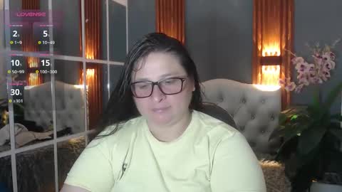 Snapshot of katty_findom_ chatting on April 2026 11:26:02 AM katty online show from April 2026 11:26:02 AM