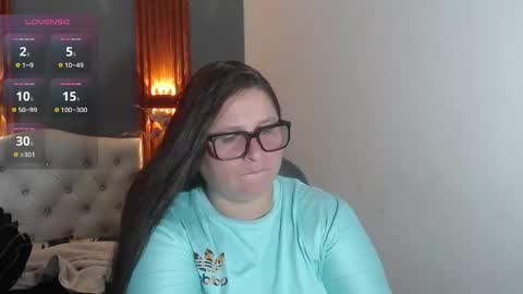 Snapshot of katty_findom_ chatting on May 2026 11:59:01 AM katty online show from May 2026 11:59:01 AM