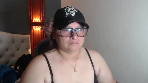 Snapshot of katty_findom_ chatting on May 2026 12:12:01 PM katty online show from May 2026 12:12:01 PM