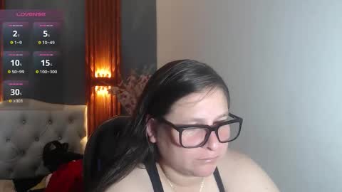 Snapshot of katty_findom_ chatting on May 2026 12:33:01 PM katty online show from May 2026 12:33:01 PM