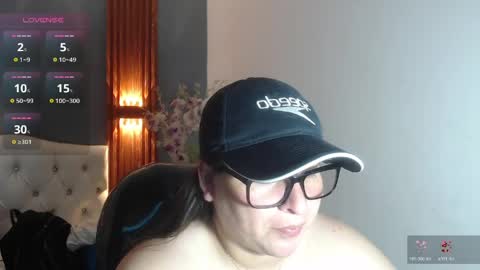 Snapshot of katty_findom_ chatting on May 2026 09:18:02 AM katty online show from May 2026 09:18:02 AM