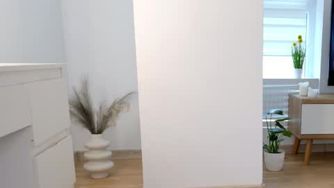 Katty Perry online show from April 2026 02:11:02 PM