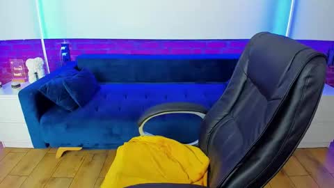 Katty online show from March 2026 07:10:02 PM