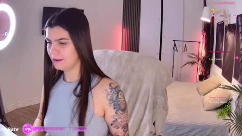 Katty online show from December 2025 09:43:01 PM